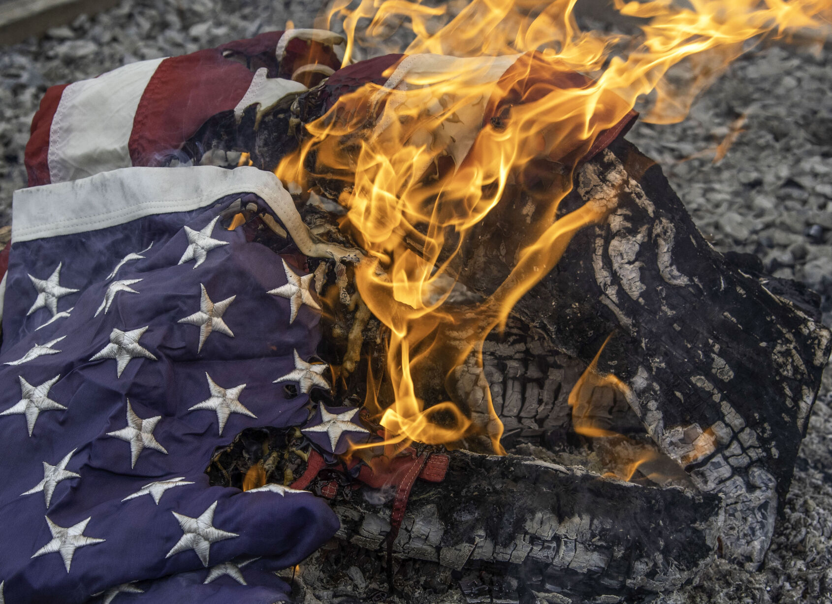 Scouts Flag Retirement 03